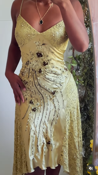 Wunderschönes dunkelolivgrünes herzförmiger Ausschnitt A-Linie Satin Tüll Kurzes Ballkleid Homecoming-Kleid ED02575