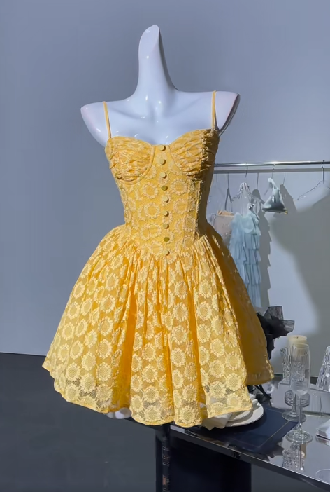 Gorgeous Yellow Spaghetti Straps A-Line Tulle Applique Short Prom Dresses Cute Homecoming Dress ED03229