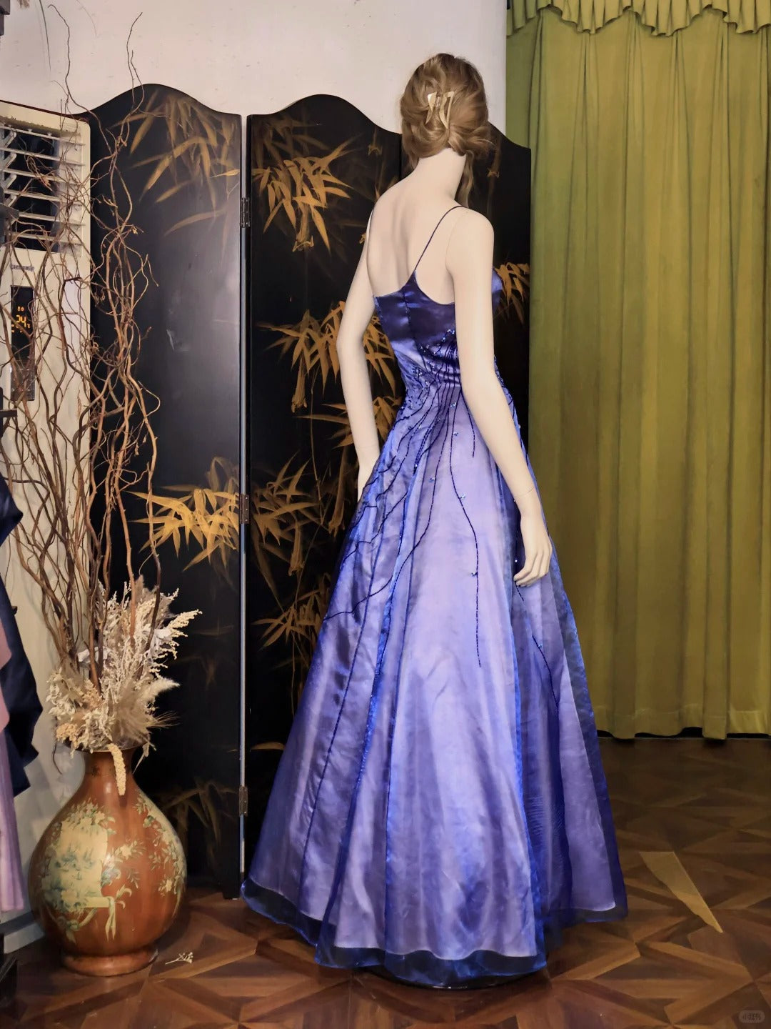 A-Line Spaghetti Straps Purple Satin Long Prom Dresses Vintage Evening Dresses with Beading ED03259