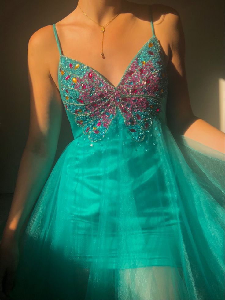 Wunderschönes dunkelolivgrünes herzförmiger Ausschnitt A-Linie Satin Tüll Kurzes Ballkleid Homecoming-Kleid ED02575