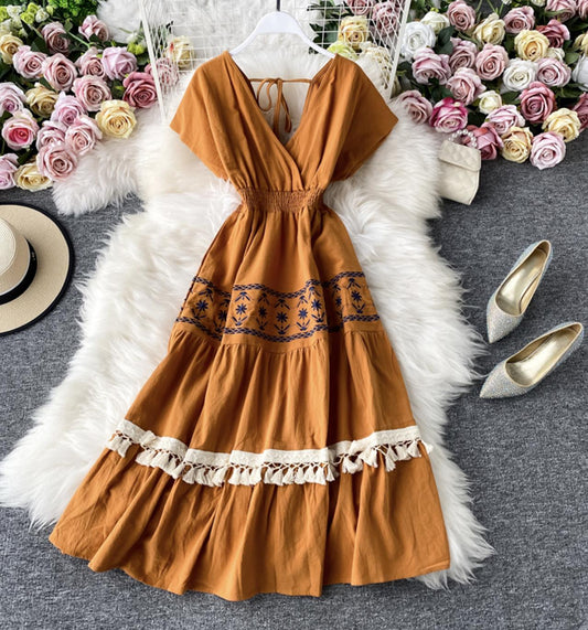 Süßes V-Ausschnitt Kurzes Kleid Modekleid ED0332