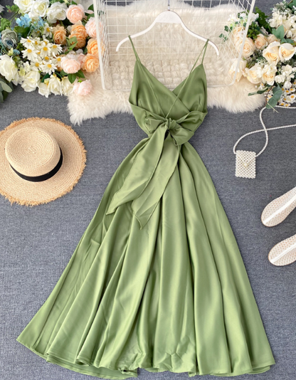 Einfarbiges rückenfreies Sling-Kleid mit hoher Taille ED0333