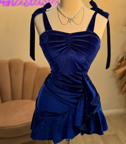 Wunderschönes dunkelolivgrünes herzförmiger Ausschnitt A-Linie Satin Tüll Kurzes Ballkleid Homecoming-Kleid ED02575