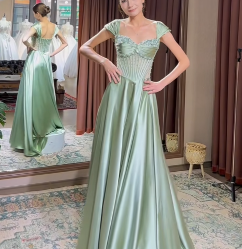 Wunderschönes dunkelolivgrünes herzförmiger Ausschnitt A-Linie Satin Tüll Kurzes Ballkleid Homecoming-Kleid ED02575