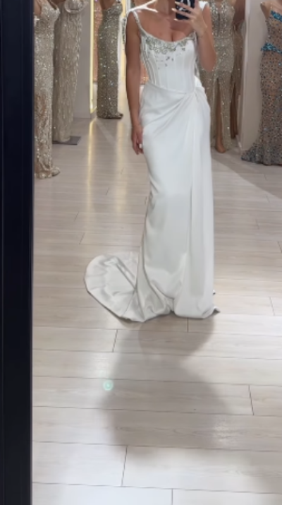 Wunderschönes dunkelolivgrünes herzförmiger Ausschnitt A-Linie Satin Tüll Kurzes Ballkleid Homecoming-Kleid ED02575