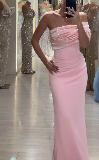 Wunderschönes dunkelolivgrünes herzförmiger Ausschnitt A-Linie Satin Tüll Kurzes Ballkleid Homecoming-Kleid ED02575