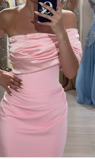 Wunderschönes dunkelolivgrünes herzförmiger Ausschnitt A-Linie Satin Tüll Kurzes Ballkleid Homecoming-Kleid ED02575