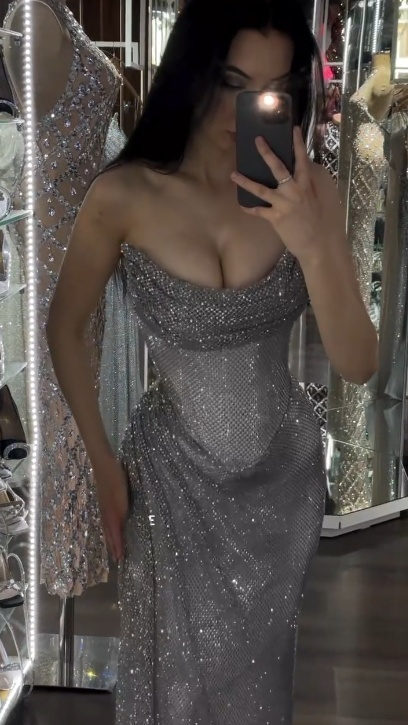 Wunderschönes dunkelolivgrünes herzförmiger Ausschnitt A-Linie Satin Tüll Kurzes Ballkleid Homecoming-Kleid ED02575