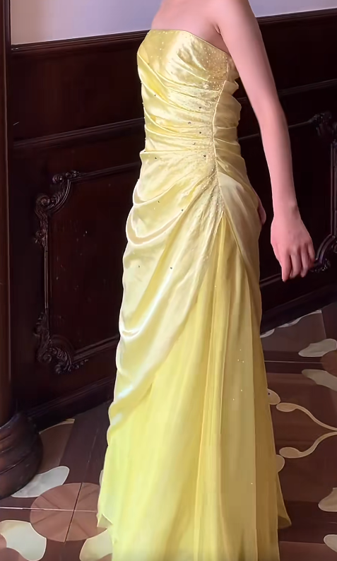 Wunderschönes dunkelolivgrünes herzförmiger Ausschnitt A-Linie Satin Tüll Kurzes Ballkleid Homecoming-Kleid ED02575
