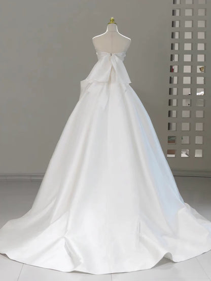 A-Line Sweetheart Neck Satin White Long Prom Dress ED037