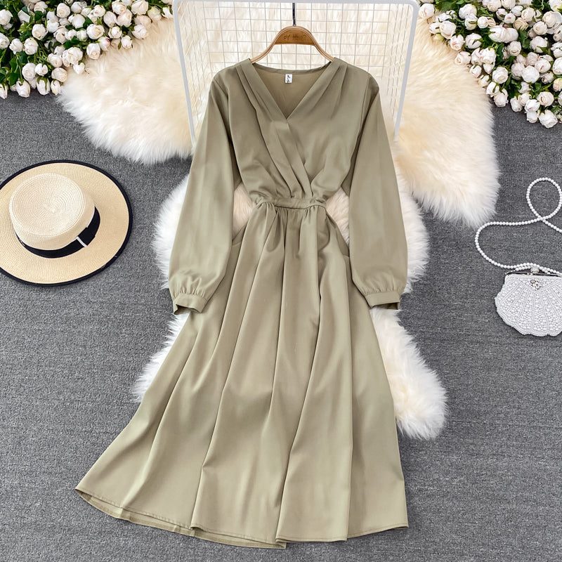 Einfaches V-Ausschnitt Langarmkleid Modekleid ED0373
