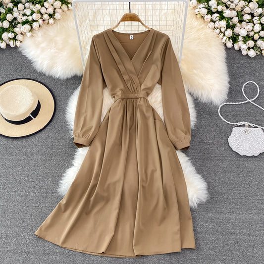 Einfaches V-Ausschnitt Langarmkleid Modekleid ED0373