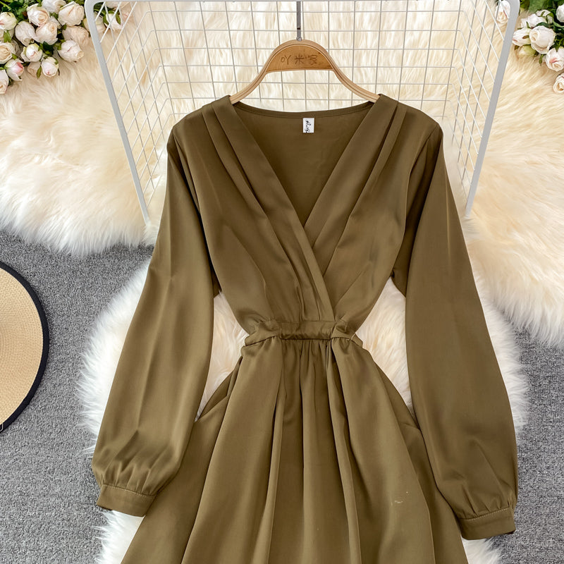 Einfaches V-Ausschnitt Langarmkleid Modekleid ED0373