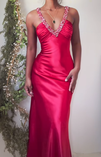 Wunderschönes dunkelolivgrünes herzförmiger Ausschnitt A-Linie Satin Tüll Kurzes Ballkleid Homecoming-Kleid ED02575