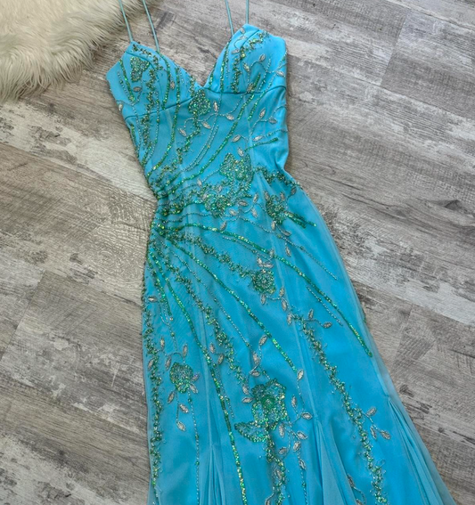 Wunderschönes dunkelolivgrünes herzförmiger Ausschnitt A-Linie Satin Tüll Kurzes Ballkleid Homecoming-Kleid ED02575