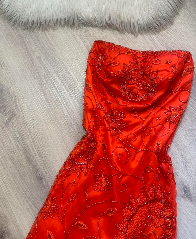 Wunderschönes dunkelolivgrünes herzförmiger Ausschnitt A-Linie Satin Tüll Kurzes Ballkleid Homecoming-Kleid ED02575