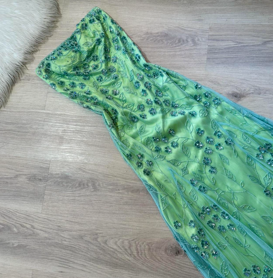 Wunderschönes dunkelolivgrünes herzförmiger Ausschnitt A-Linie Satin Tüll Kurzes Ballkleid Homecoming-Kleid ED02575
