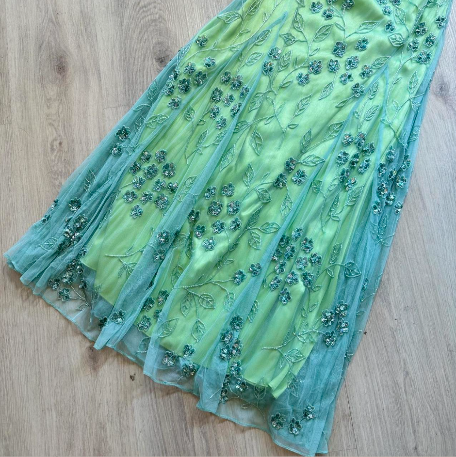 Wunderschönes dunkelolivgrünes herzförmiger Ausschnitt A-Linie Satin Tüll Kurzes Ballkleid Homecoming-Kleid ED02575