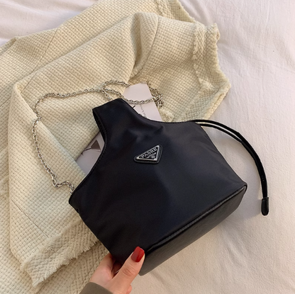 Sac seau décontracté en nylon avec chaîne ED0379