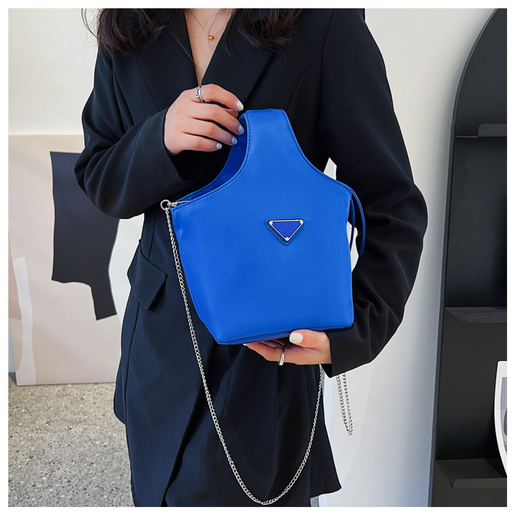 Sac seau décontracté en nylon avec chaîne ED0379