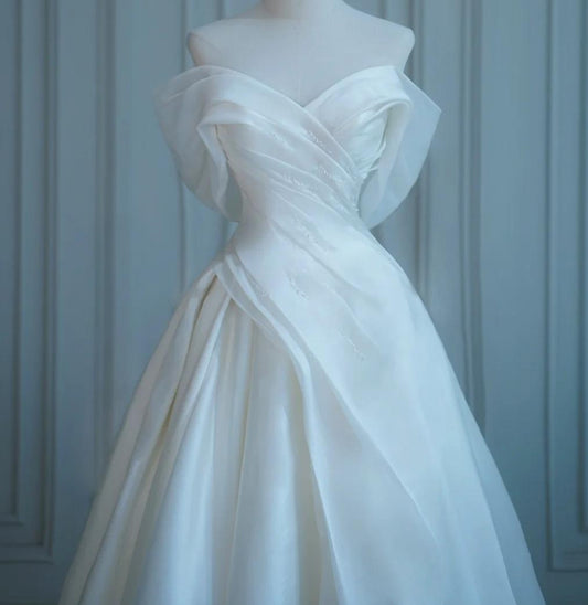 Wunderschönes dunkelolivgrünes herzförmiger Ausschnitt A-Linie Satin Tüll Kurzes Ballkleid Homecoming-Kleid ED02575