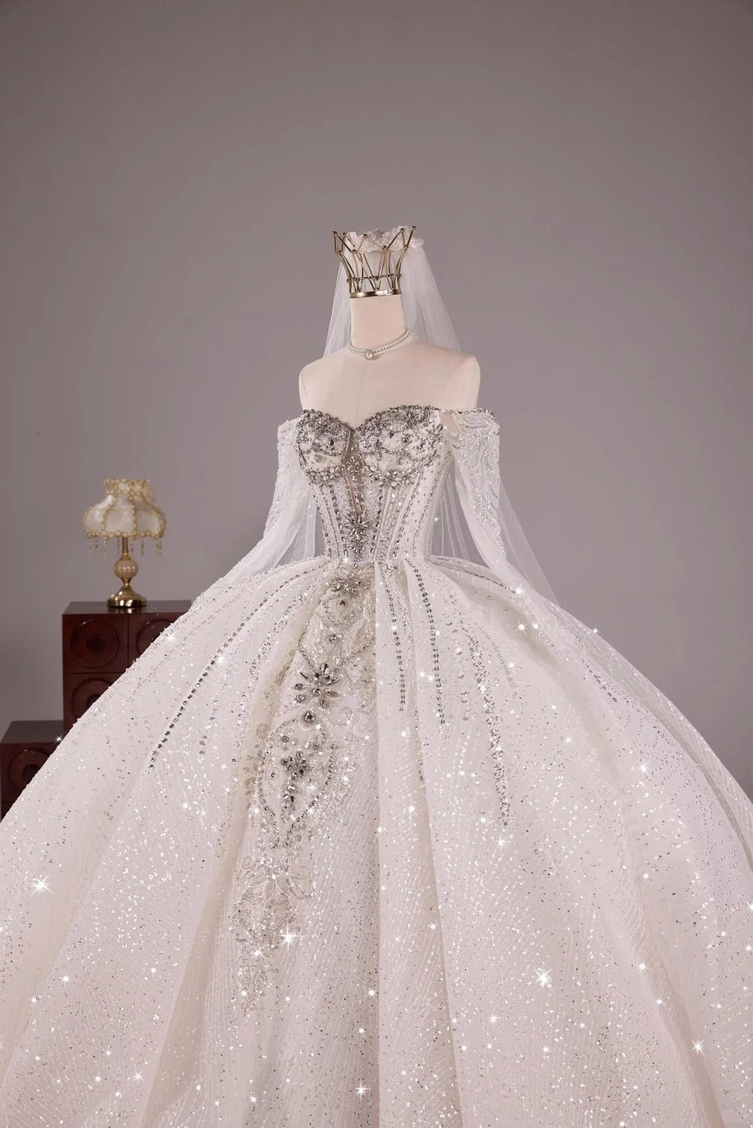 Wunderschönes dunkelolivgrünes herzförmiger Ausschnitt A-Linie Satin Tüll Kurzes Ballkleid Homecoming-Kleid ED02575