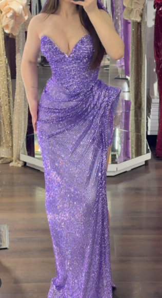 Wunderschönes dunkelolivgrünes herzförmiger Ausschnitt A-Linie Satin Tüll Kurzes Ballkleid Homecoming-Kleid ED02575