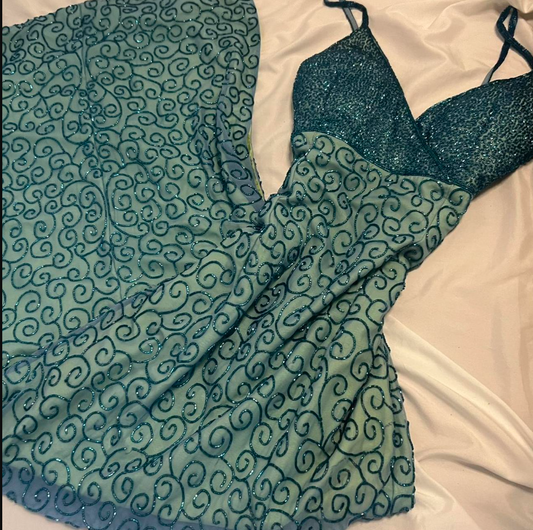 Wunderschönes dunkelolivgrünes herzförmiger Ausschnitt A-Linie Satin Tüll Kurzes Ballkleid Homecoming-Kleid ED02575