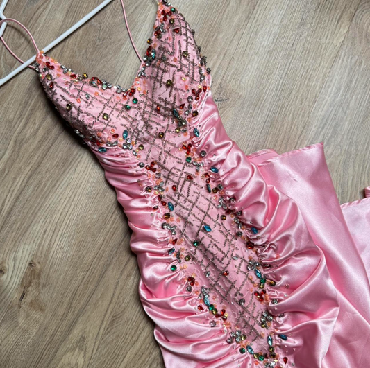 Wunderschönes dunkelolivgrünes herzförmiger Ausschnitt A-Linie Satin Tüll Kurzes Ballkleid Homecoming-Kleid ED02575