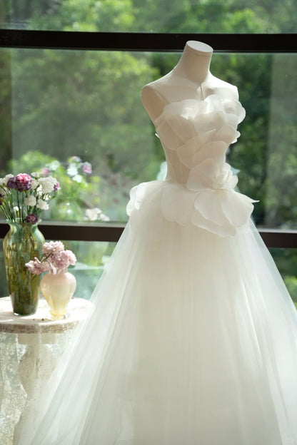 Modest White Strapless Bridal Dress Long Ball Gown Elegant Tulle Long Wedding Dress ED03873
