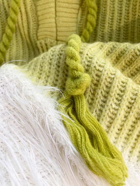 Strickpullover mit Kapuze aus Nerz-Samtimitat ED0387