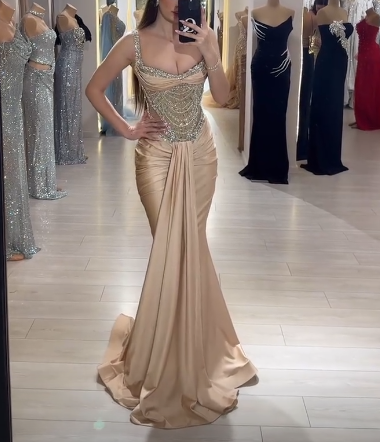 Wunderschönes dunkelolivgrünes herzförmiger Ausschnitt A-Linie Satin Tüll Kurzes Ballkleid Homecoming-Kleid ED02575