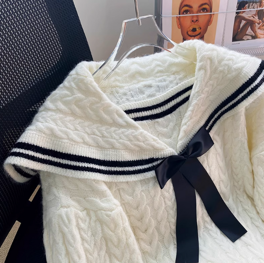 Preppy Navy Strickpullover mit Kragen ED0391