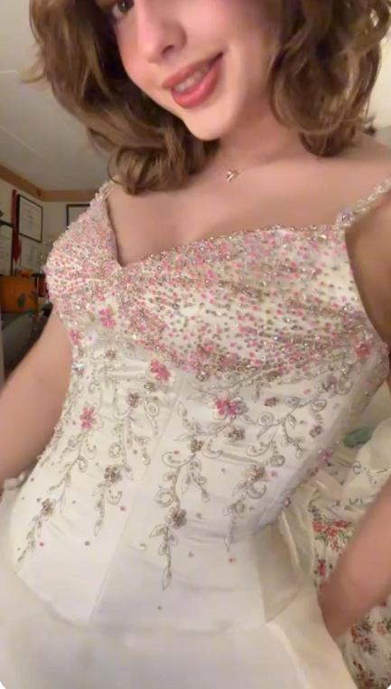 Cute White Ball Gown Beaded Prom Dress Spaghetti Straps Tulle Sweet 16 Dress Formal Evening Dress ED03923