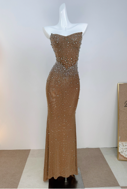 Wunderschönes dunkelolivgrünes herzförmiger Ausschnitt A-Linie Satin Tüll Kurzes Ballkleid Homecoming-Kleid ED02575
