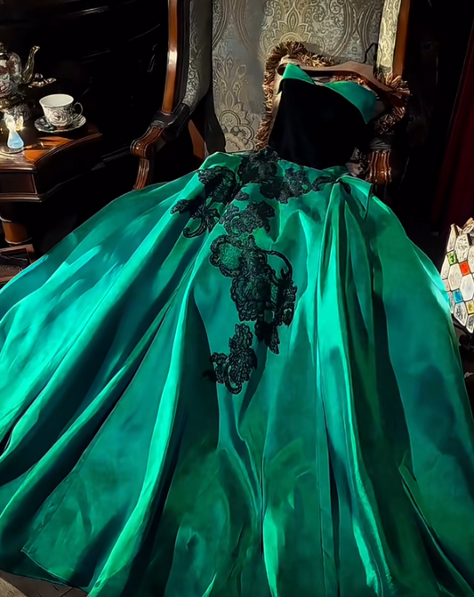 Wunderschönes dunkelolivgrünes herzförmiger Ausschnitt A-Linie Satin Tüll Kurzes Ballkleid Homecoming-Kleid ED02575