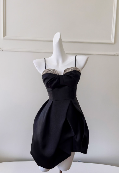 Audrey Hepburn Black A-Line Spaghetti Strap Satin Short Homecoming Dresses Birthday Party Dress  ED03993