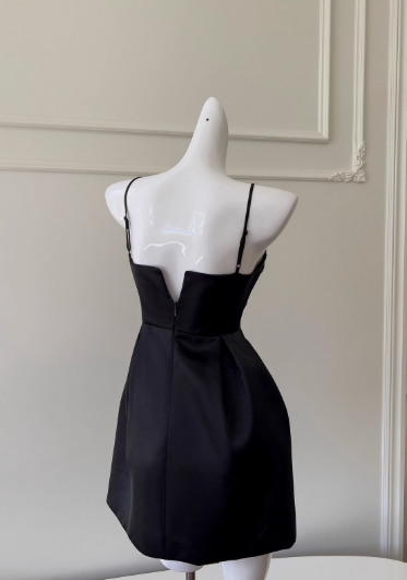 Audrey Hepburn Black A-Line Spaghetti Strap Satin Short Homecoming Dresses Birthday Party Dress  ED03993