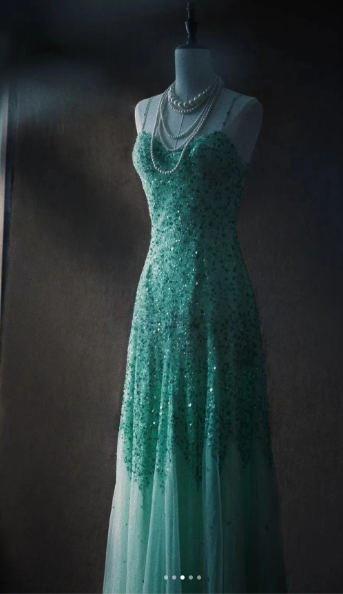 Wunderschönes dunkelolivgrünes herzförmiger Ausschnitt A-Linie Satin Tüll Kurzes Ballkleid Homecoming-Kleid ED02575