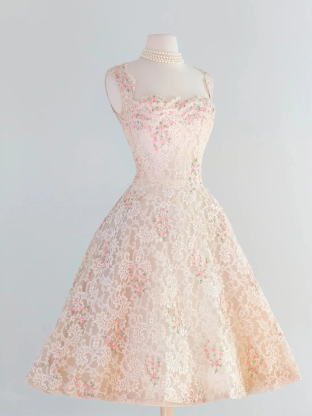 Vintage A-Line Lace Applique Short Prom Dresses Sleeveless Formal Evening Dresses Cute Birthday Dresses ED04032