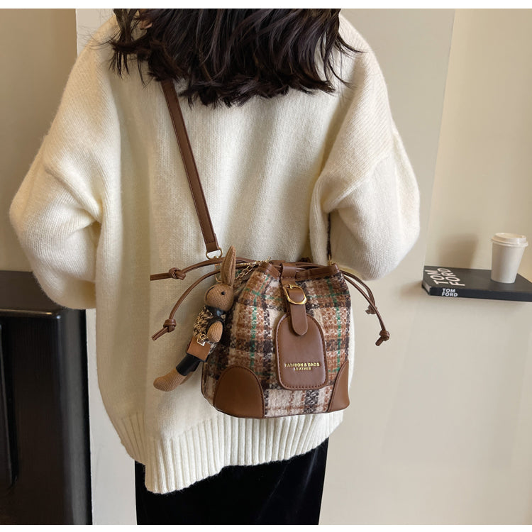 Sac seau à bandoulière vintage en laine à carreaux ED0406