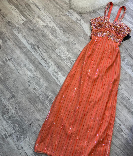 Wunderschönes dunkelolivgrünes herzförmiger Ausschnitt A-Linie Satin Tüll Kurzes Ballkleid Homecoming-Kleid ED02575