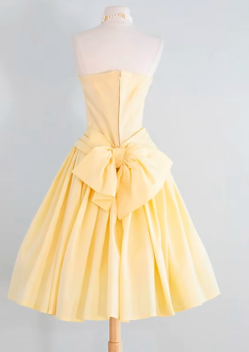 Wunderschönes dunkelolivgrünes herzförmiger Ausschnitt A-Linie Satin Tüll Kurzes Ballkleid Homecoming-Kleid ED02575