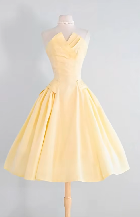 Wunderschönes dunkelolivgrünes herzförmiger Ausschnitt A-Linie Satin Tüll Kurzes Ballkleid Homecoming-Kleid ED02575
