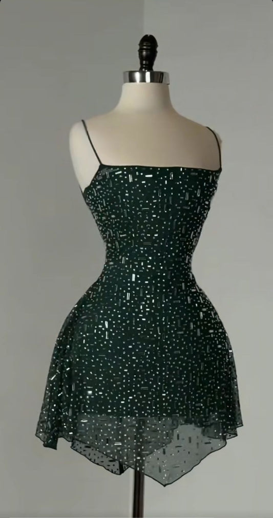Wunderschönes dunkelolivgrünes herzförmiger Ausschnitt A-Linie Satin Tüll Kurzes Ballkleid Homecoming-Kleid ED02575