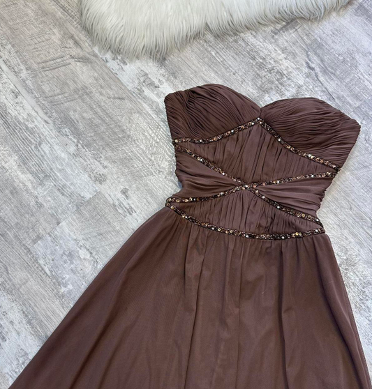 Wunderschönes dunkelolivgrünes herzförmiger Ausschnitt A-Linie Satin Tüll Kurzes Ballkleid Homecoming-Kleid ED02575