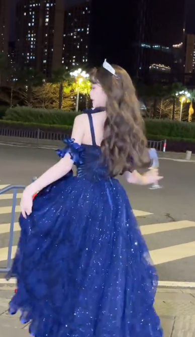 Wunderschönes dunkelolivgrünes herzförmiger Ausschnitt A-Linie Satin Tüll Kurzes Ballkleid Homecoming-Kleid ED02575