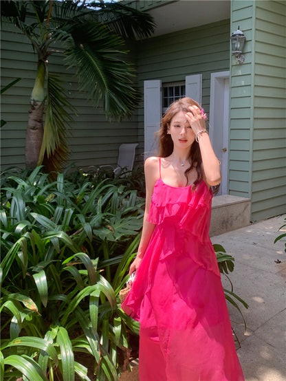 Chiffon-Kleid mit Rüschen und Strapsen am Meer ED0413