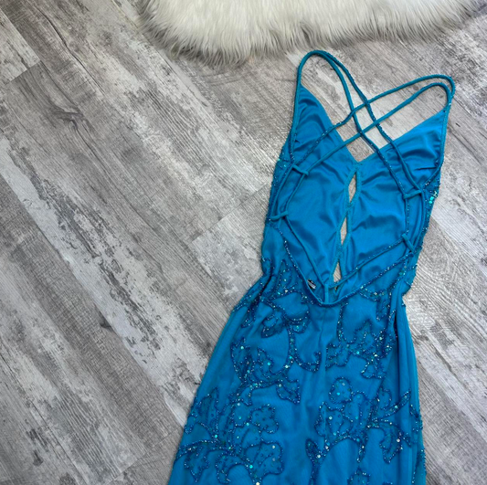 Wunderschönes dunkelolivgrünes herzförmiger Ausschnitt A-Linie Satin Tüll Kurzes Ballkleid Homecoming-Kleid ED02575