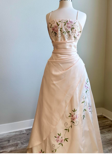 Wunderschönes dunkelolivgrünes herzförmiger Ausschnitt A-Linie Satin Tüll Kurzes Ballkleid Homecoming-Kleid ED02575